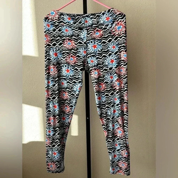 Lularoe 4th of July tall and curvy leggings - Picture 1 of 5